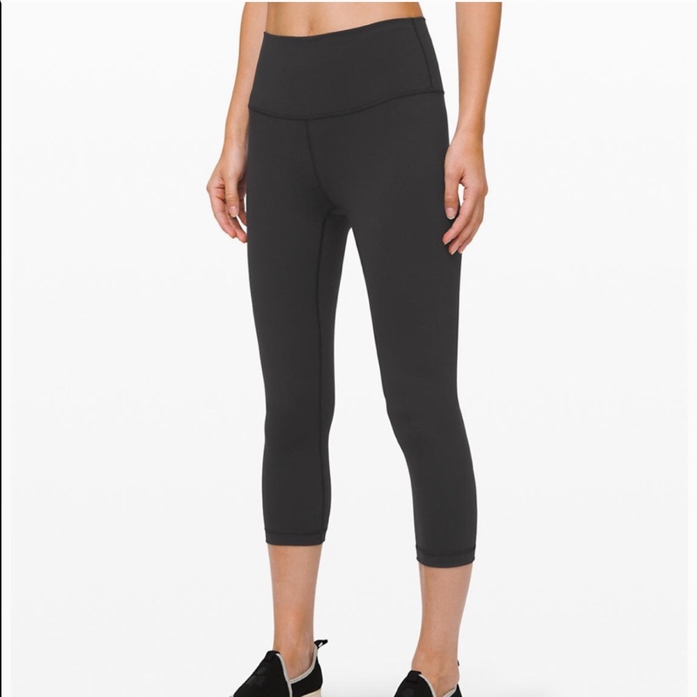 Lululemon wunder under crop black size 6